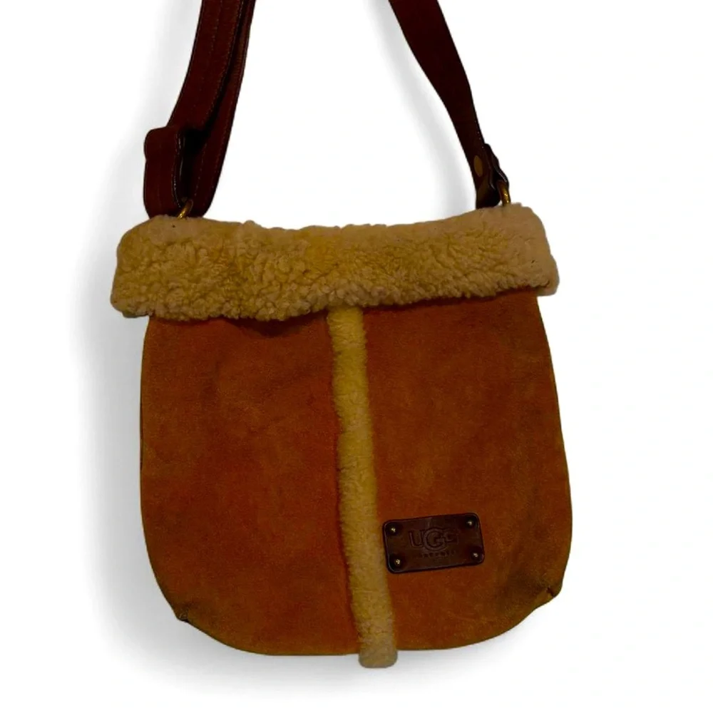 Vintage UGG Australia Small Sundance Chestnut Crossbody Messenger Bag